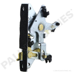803905 Mack RIGHT HAND DOOR LATCH